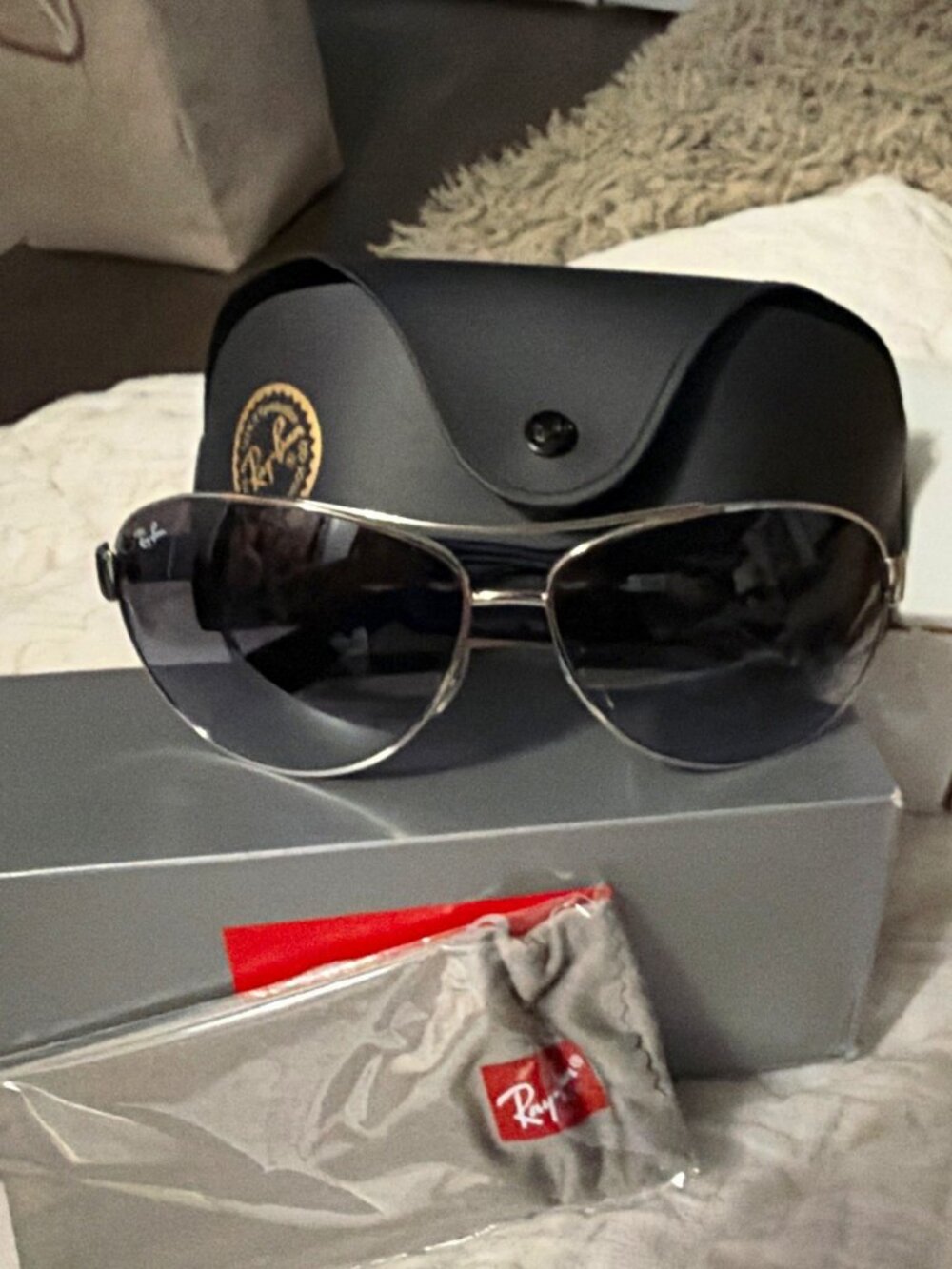 Ray-Ban RB3386 Aviator Sunglasses Silver Metal Dark Gray Gradient 130mm UV